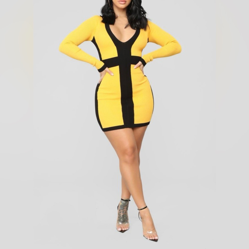 Yellow and Black Ribbed Knit Body-Con Long Sleeve Mini Dress (Size M)